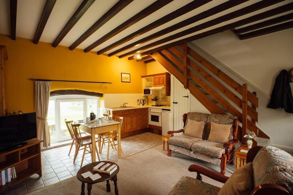 Barn Cottage - Family-Friendly Cottage With Heated Indoor Pool Haverfordwest Esterno foto